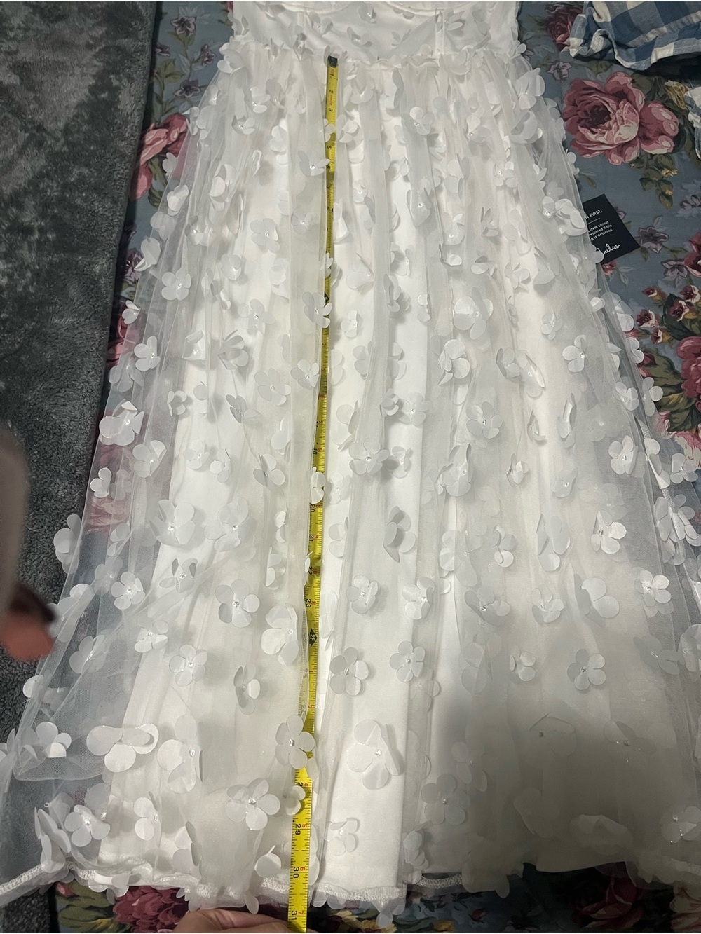 Lulus 3D Flower Appliqué Dress NWT Size Medium - Picture 12 of 13